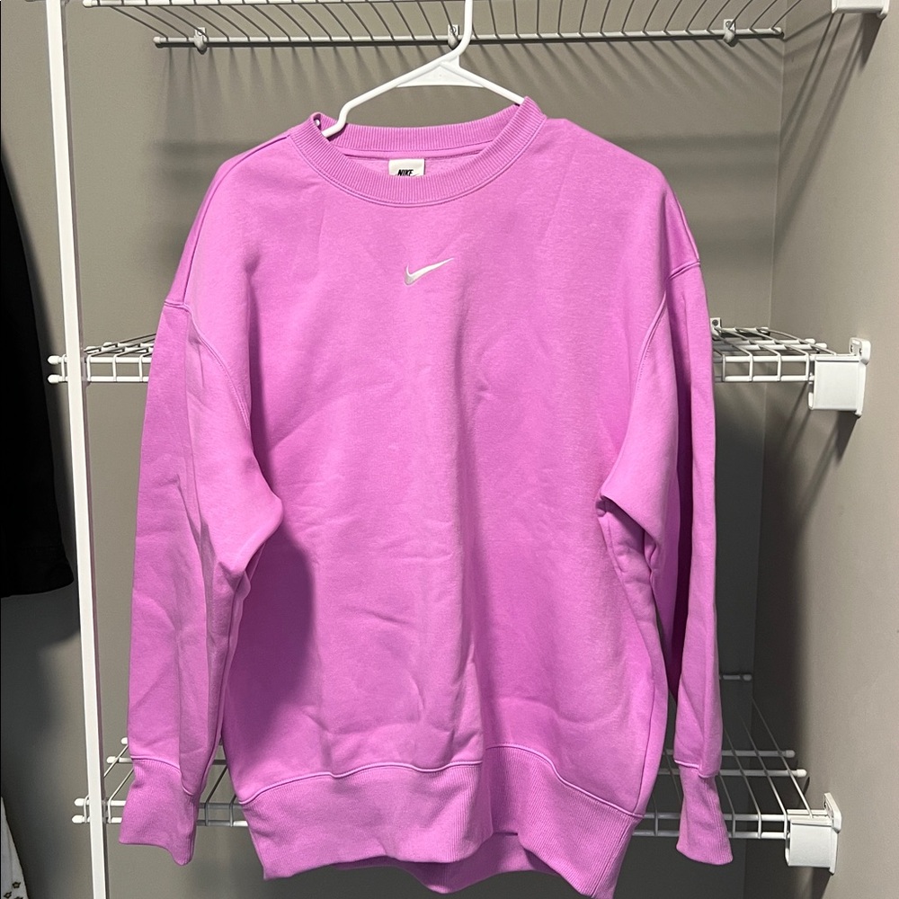 NWOT * Nike Fuchsia Oversized Crewneck Sweatshirt Size Small
